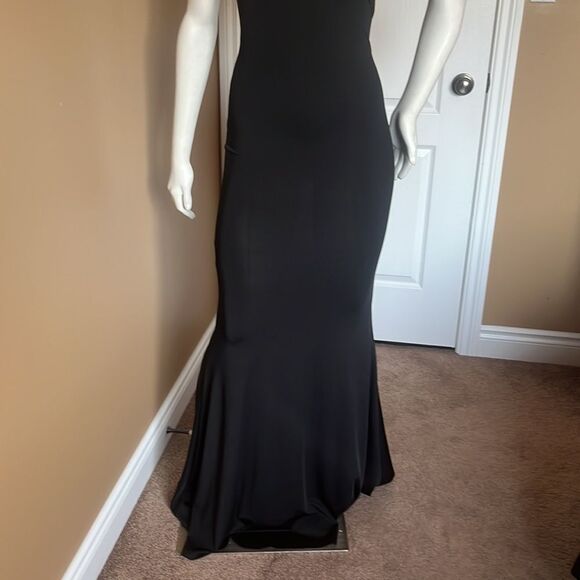 Very simple long black dress/Size S - Picture 4 of 13